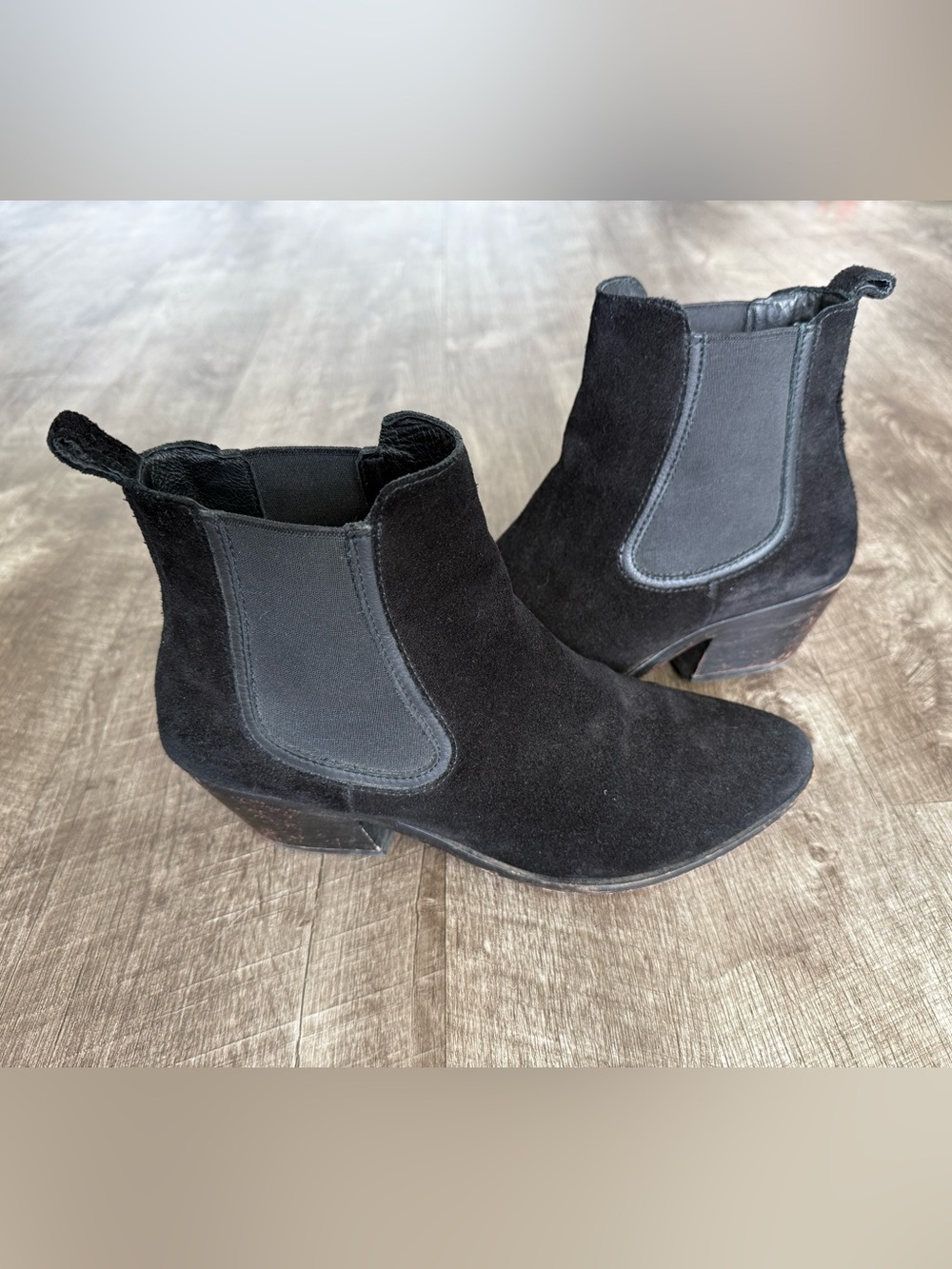 Thursday Boot Co The Dutchess Short Suede Chelsea Black Size 8